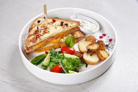 Гренки с ветчиной и сыром