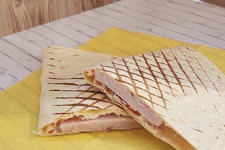 Кесадилья с ветчиной