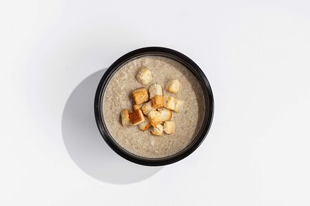 Грибной крем-суп с гренками