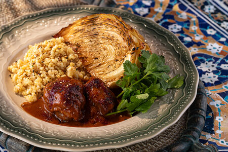 Говяжьи щёчки с булгуром