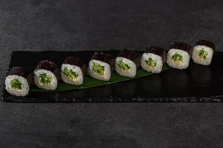 Маки с огурцом