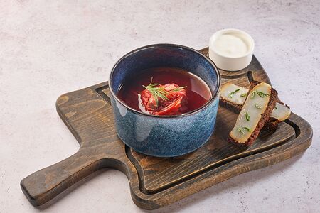 Борщ с салом