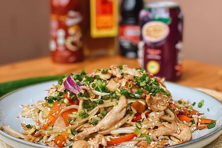 Лапша со свининой вок