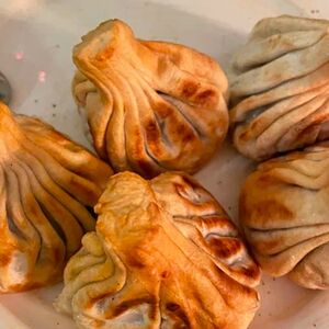 Жареные хинкали со шпинатом
