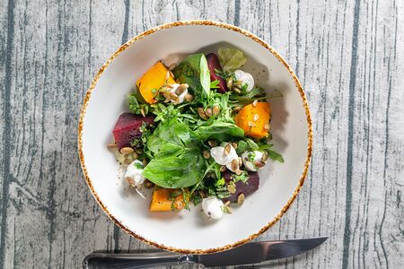 Салат с печеными овощами