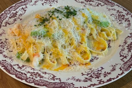 Паста с креветками в сливочно-лимонном соусе