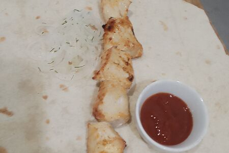 Шашлык из курицы филе в лаваше