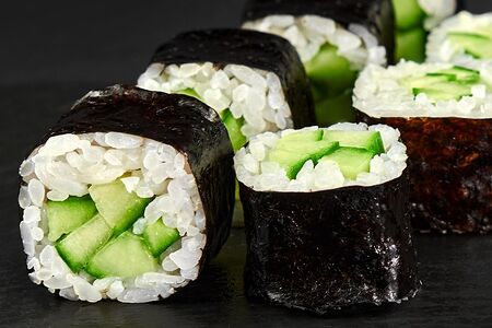 Ролл Маки с огурцом