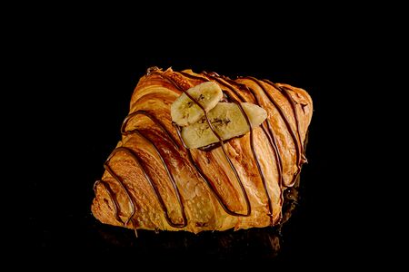 Круассан с бананом и Нутеллой