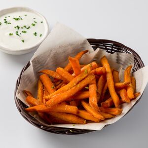 Батат фри с соусом йогурт-лайм