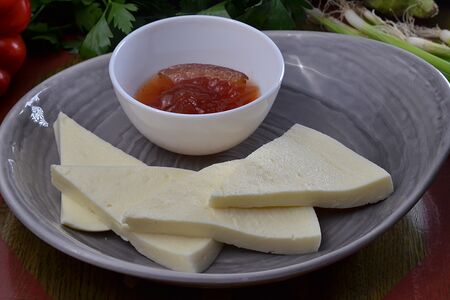 Молодой сулугуни