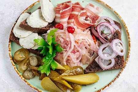 Правильно закусывай