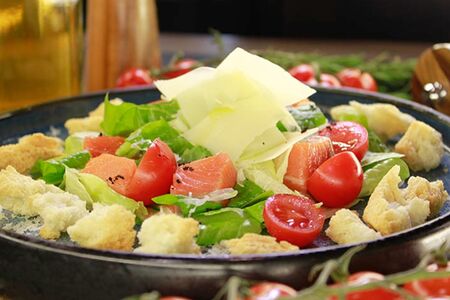 Цезарь с лососем