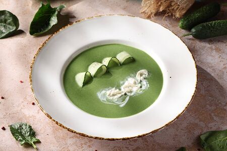 Холодный суп из шпината Шичаманди 