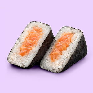 Онигири спайси с лососем