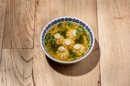 Суп с мини-хинкали