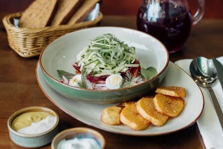 Холодный борщ с говядиной