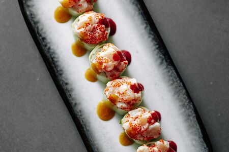 Ролл с гребешком