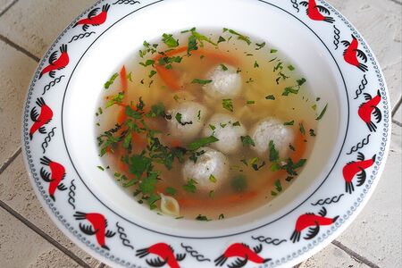 Куриный суп с фрикадельками