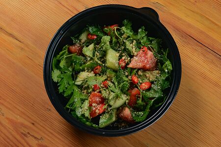 Грузинский салат с орехами