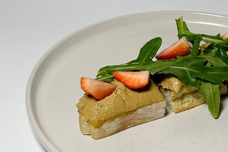 Фирменный паштет из куриной печени