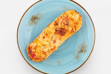 Горячий бутерброд с курицей и помидорами