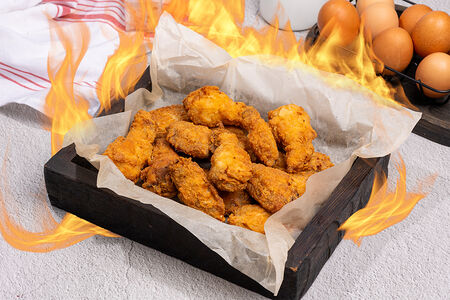 Жгучие куриные крылышки фри 550 гр