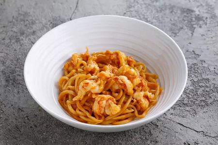 Пшеничная лапша с креветками