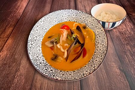 Суп Том ям с морепродуктами