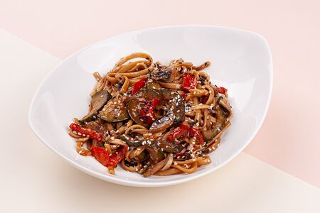 Вок лапша с овощами 