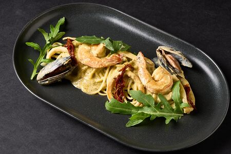 Спагетти с морепродуктами