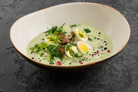 Зеленая окрошка с говядиной 