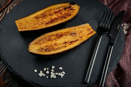 Баклажан запеченный