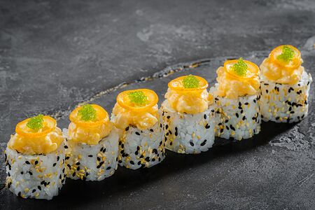 Ролл гребешок в тропическом соусе