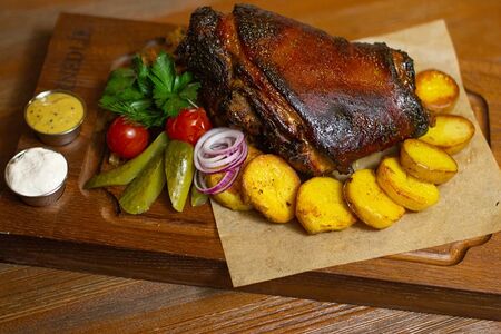 Чешская свиная рулька