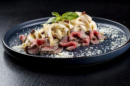 Тальятелле с ростбифом