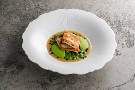 Камбала с кремом из молодого горошка