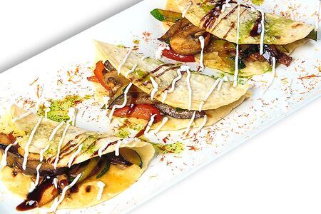 Постные лепёшки с пряными овощами