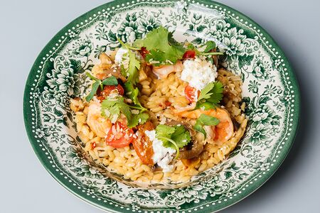 Паста орзо с креветкой и печеными овощами в соусе Але Олео