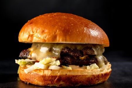 Непревзойденный сырный бургер