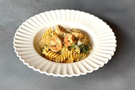 Паста с креветками и шпинатом