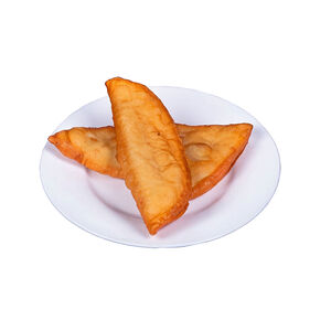 Жареный пирожок с капустой