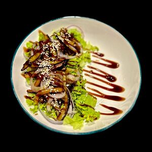 Теплый салат с телятиной