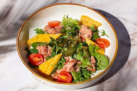 Салат с мраморной говядиной 