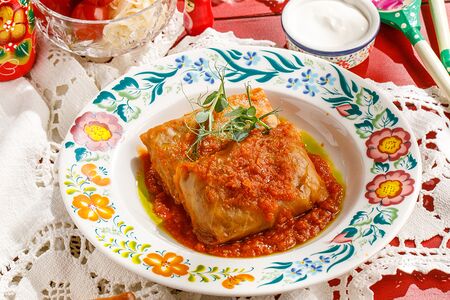 Мясные голубцы со сметаной