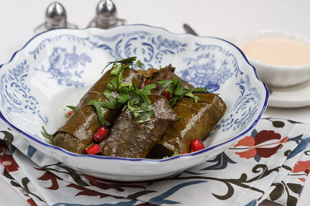 Классическая долма с мацони