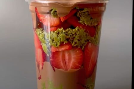 Клубника дубайский шоколад