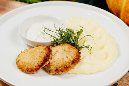 Домашние рыбные котлетки с картофельным пюре