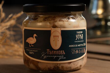 Утка тушеная