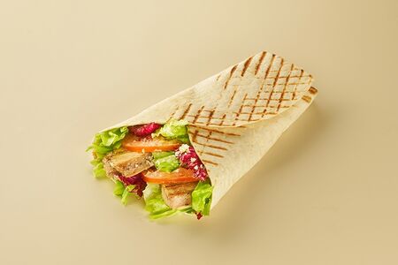 Ролл Цезарь с куриной грудкой су-вид